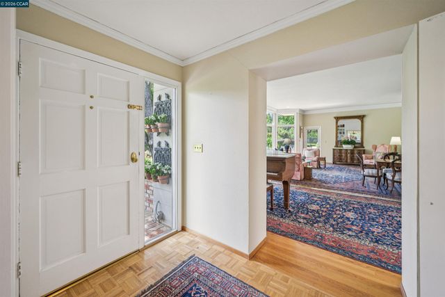 3814 Happy Valley Rd, Lafayette, CA 94549