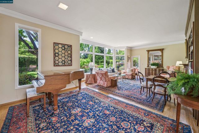 3814 Happy Valley Rd, Lafayette, CA 94549