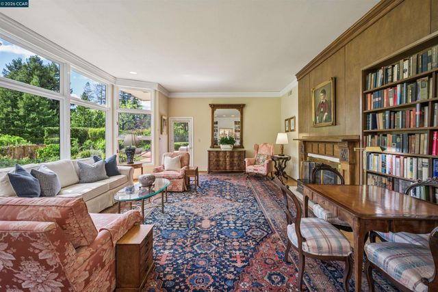 3814 Happy Valley Rd, Lafayette, CA 94549