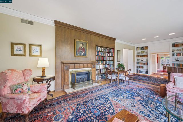 3814 Happy Valley Rd, Lafayette, CA 94549