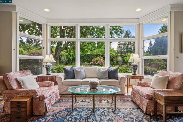 3814 Happy Valley Rd, Lafayette, CA 94549
