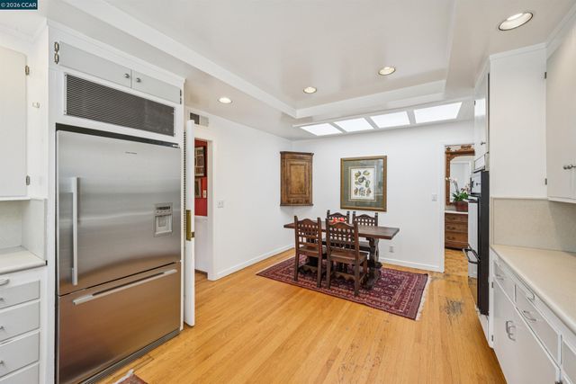 3814 Happy Valley Rd, Lafayette, CA 94549
