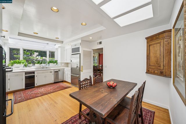 3814 Happy Valley Rd, Lafayette, CA 94549