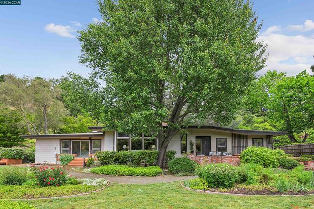 3814 Happy Valley Rd, Lafayette, CA 94549