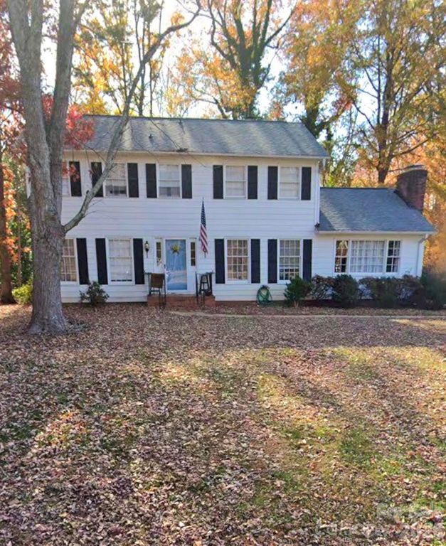 1135 Mclaughlin Drive, Charlotte, NC 28212