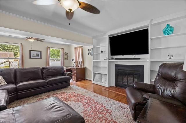 5 Deans CIR, Newport News, VA 23606