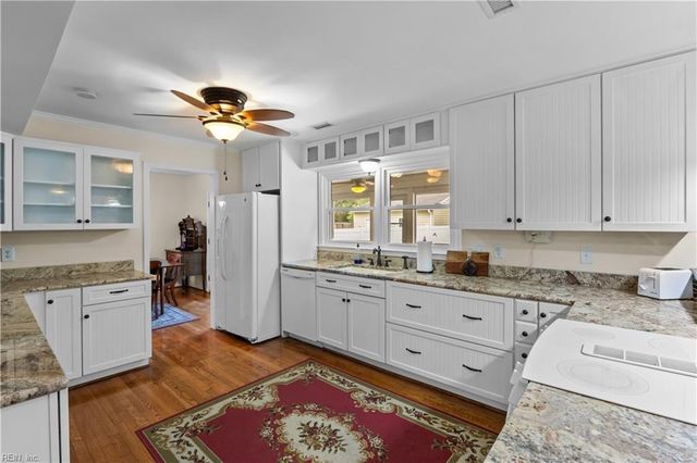 5 Deans CIR, Newport News, VA 23606