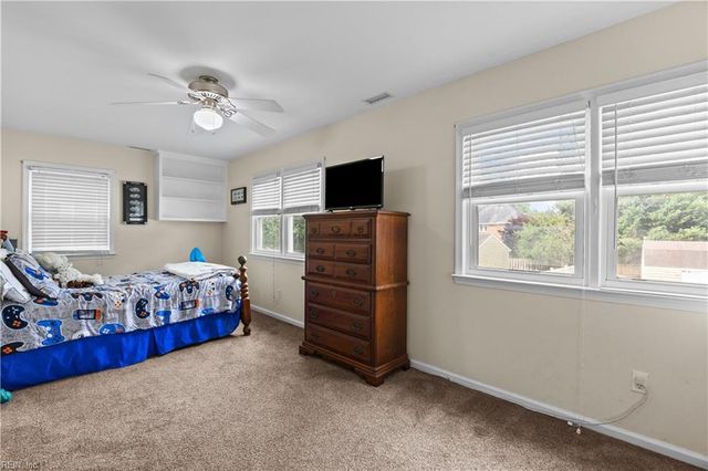 5 Deans CIR, Newport News, VA 23606