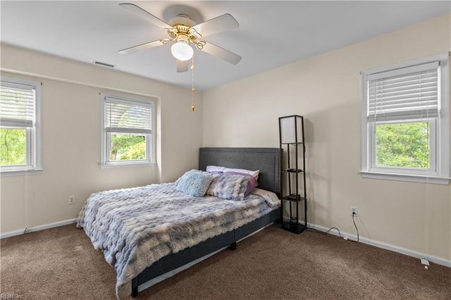 5 Deans CIR, Newport News, VA 23606
