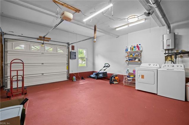 5 Deans CIR, Newport News, VA 23606