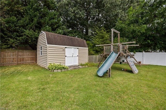 5 Deans CIR, Newport News, VA 23606