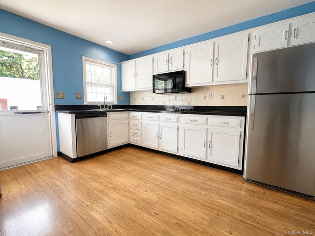 66 Enfield Court B, Ridge, NY 11961