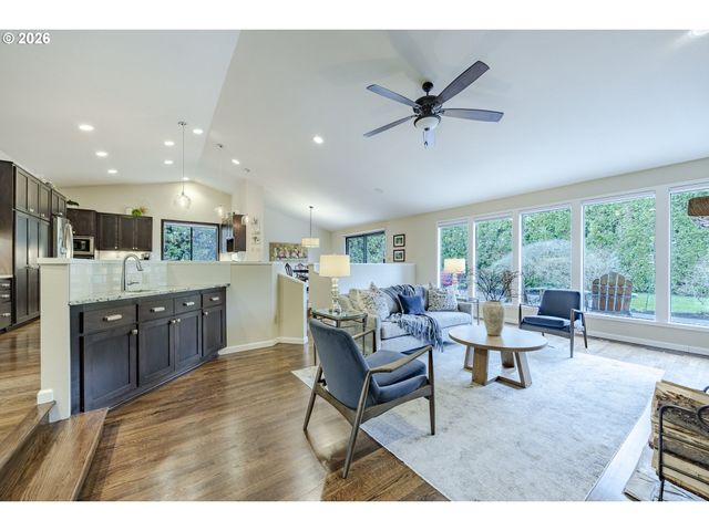 2071 MUSKET St, Eugene, OR 97408