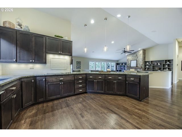 2071 MUSKET St, Eugene, OR 97408