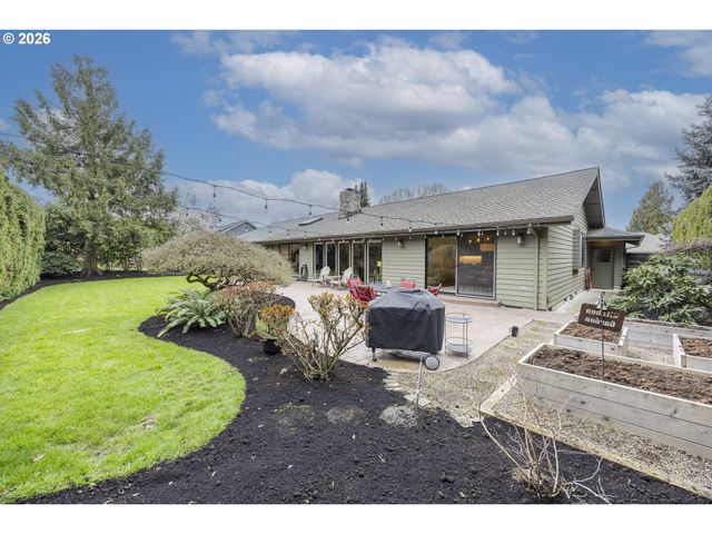 2071 MUSKET St, Eugene, OR 97408