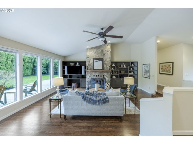 2071 MUSKET St, Eugene, OR 97408