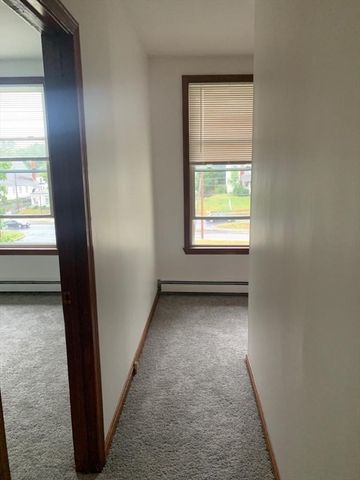 6 Exchange St A, Templeton, MA 01436