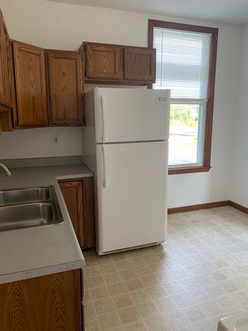 6 Exchange St A, Templeton, MA 01436