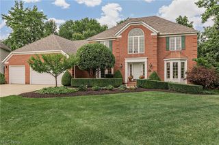 19165 Ridgeline Court, Strongsville, OH 44136