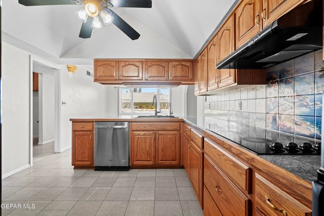 805 MARIMBA Drive, El Paso, TX 79912