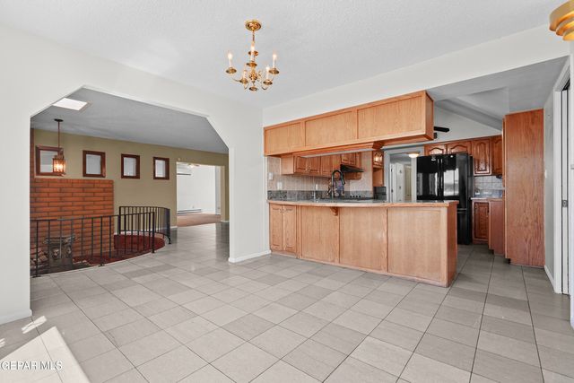 805 MARIMBA Drive, El Paso, TX 79912
