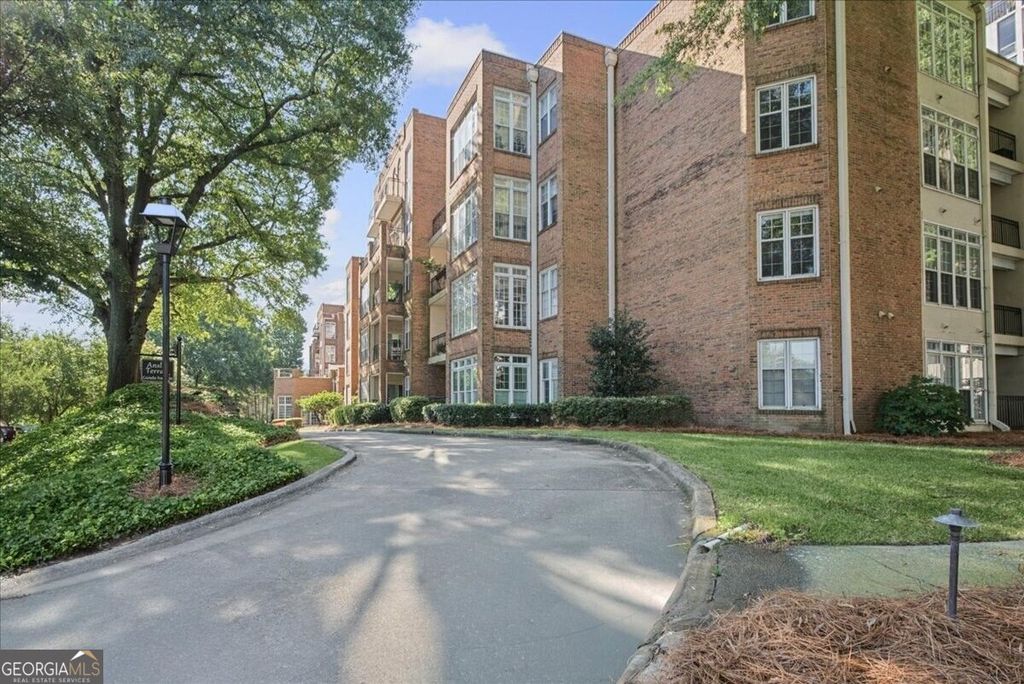 175 15th Street NE 208, Atlanta, GA 30309 — photo 2