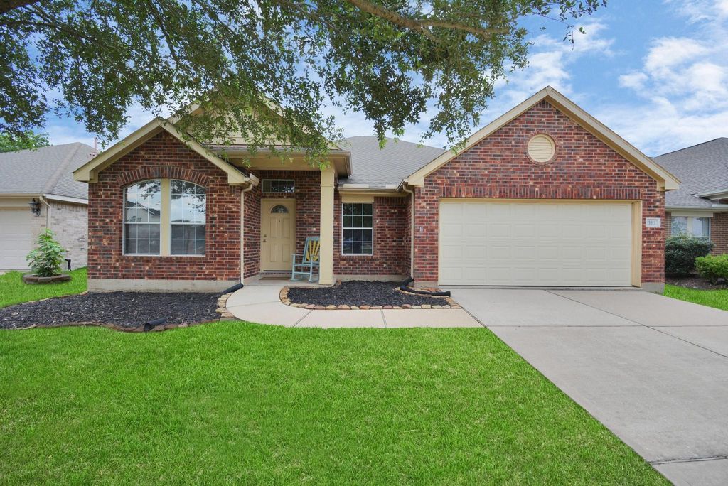 3311 Raintree Village Drive, Katy, TX 77449