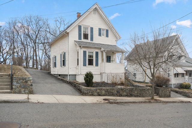 17 Tyler St, Malden, MA 02148