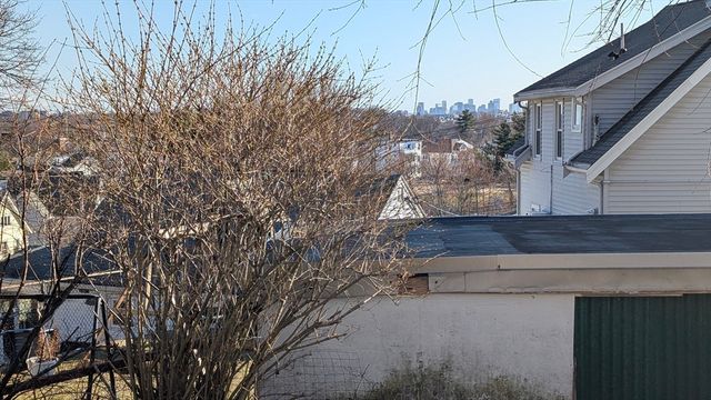 17 Tyler St, Malden, MA 02148