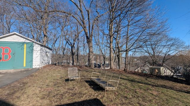 17 Tyler St, Malden, MA 02148