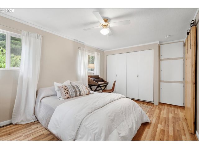 4307 Sw MARIGOLD St, Portland, OR 97219