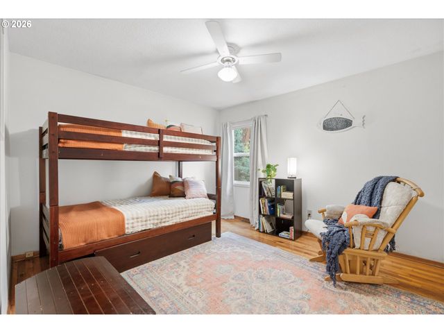 4307 Sw MARIGOLD St, Portland, OR 97219