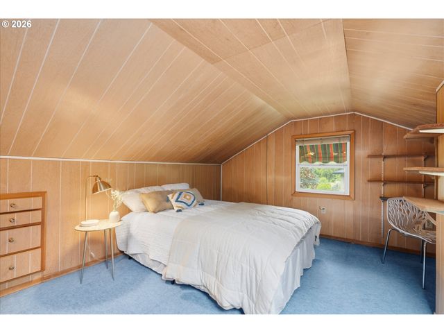 4307 Sw MARIGOLD St, Portland, OR 97219