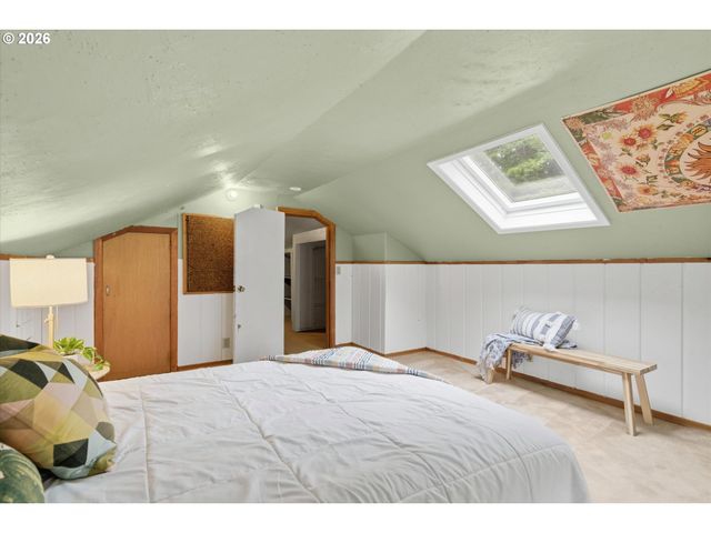 4307 Sw MARIGOLD St, Portland, OR 97219