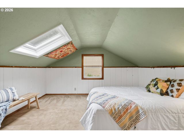 4307 Sw MARIGOLD St, Portland, OR 97219