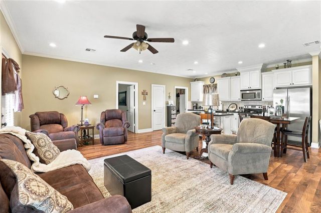 2570 Augustine Drive, Sulphur, LA 70663