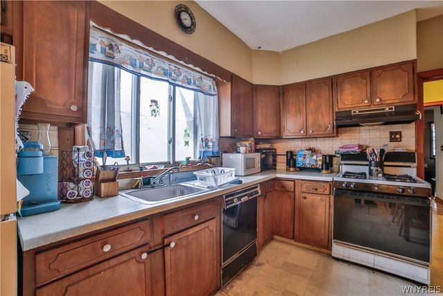 422 Marilla Street, Buffalo, NY 14220