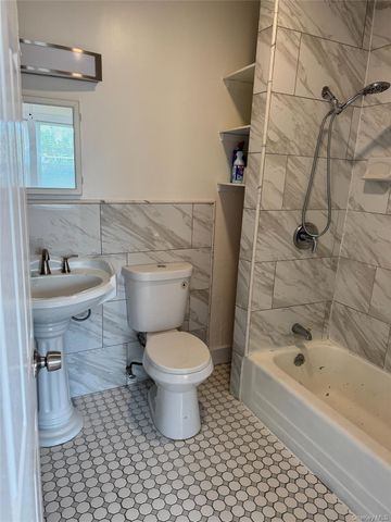 18 West Street 2A, Newburgh, NY 12550