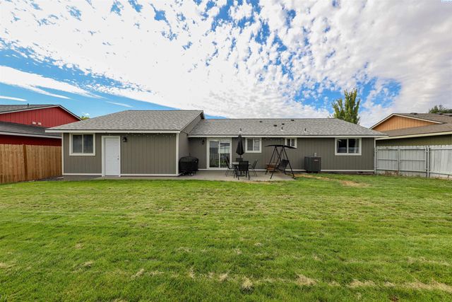4728 Forsythia St, West Richland, WA 99353