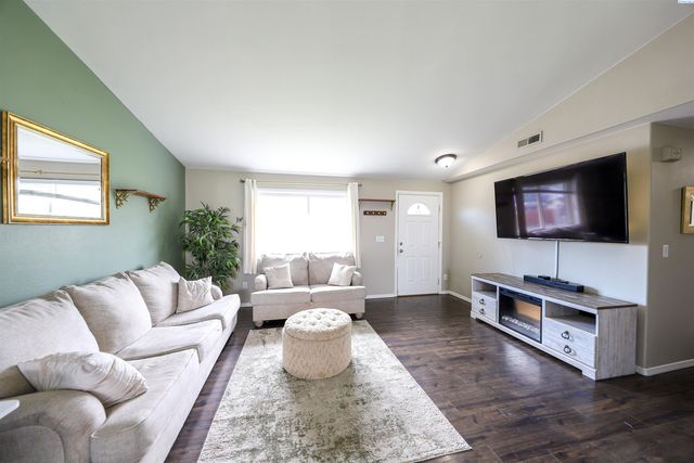 4728 Forsythia St, West Richland, WA 99353