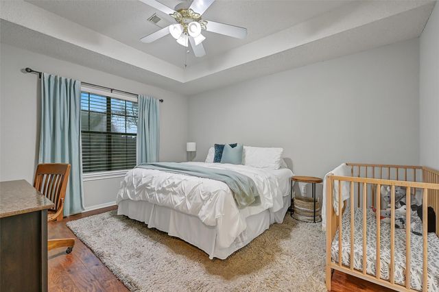 211 Live Oak Lane, Friendswood, TX 77546