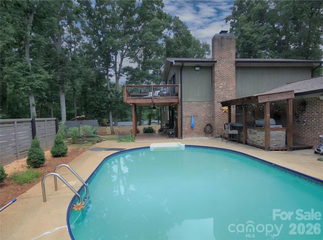 779 Fernwood Road, Lincolnton, NC 28092