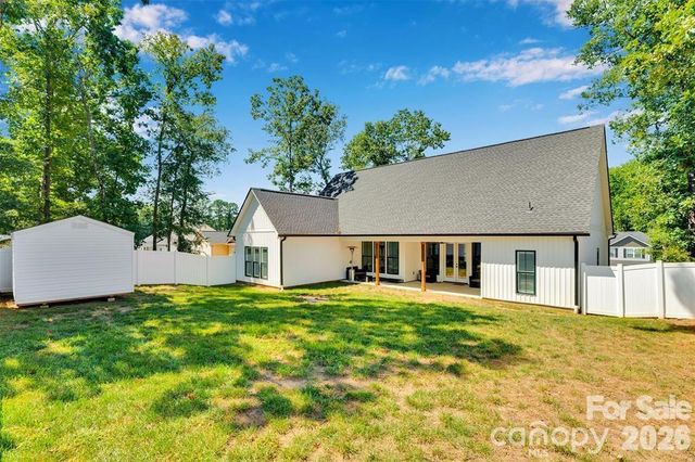 2754 Emperor Street, Claremont, NC 28610