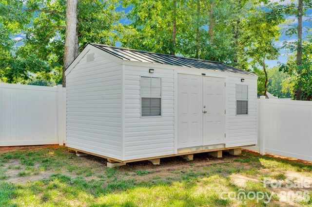 2754 Emperor Street, Claremont, NC 28610
