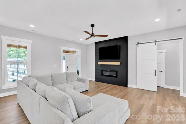 2754 Emperor Street, Claremont, NC 28610