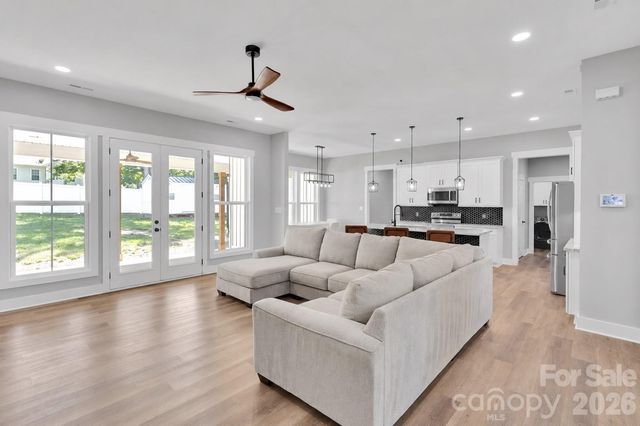 2754 Emperor Street, Claremont, NC 28610