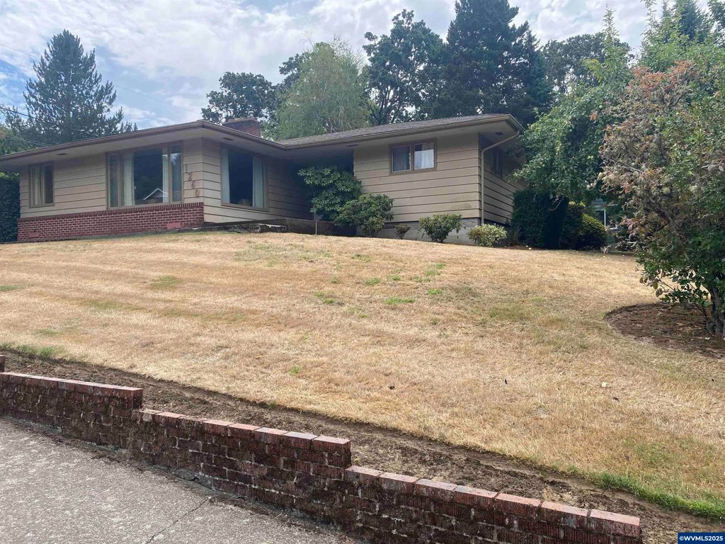 1260 Acacia Dr S, Salem, OR 97302