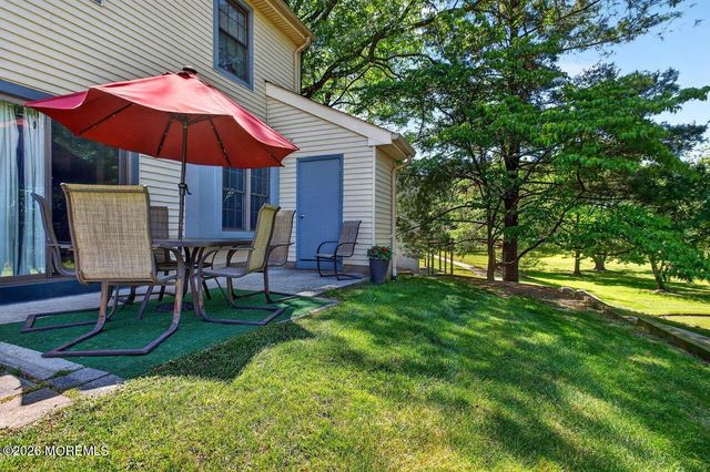 45 Winchester Court, Aberdeen, NJ 07747
