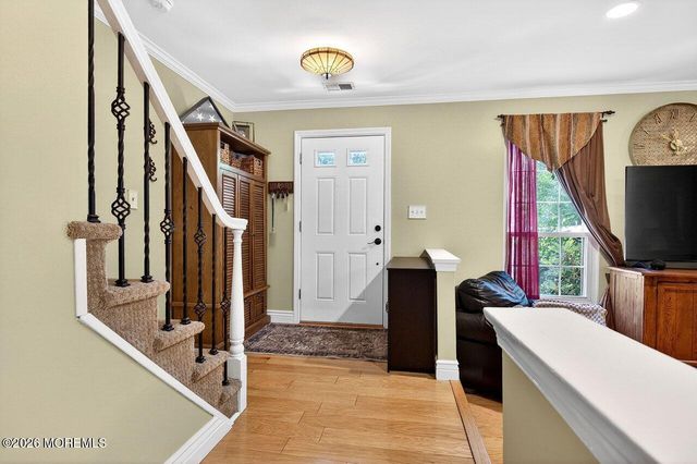 45 Winchester Court, Aberdeen, NJ 07747