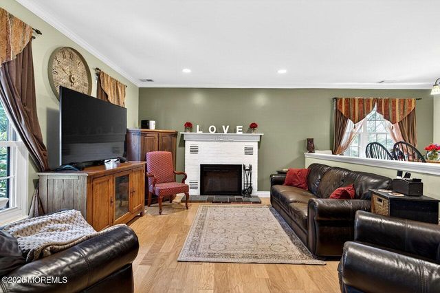 45 Winchester Court, Aberdeen, NJ 07747